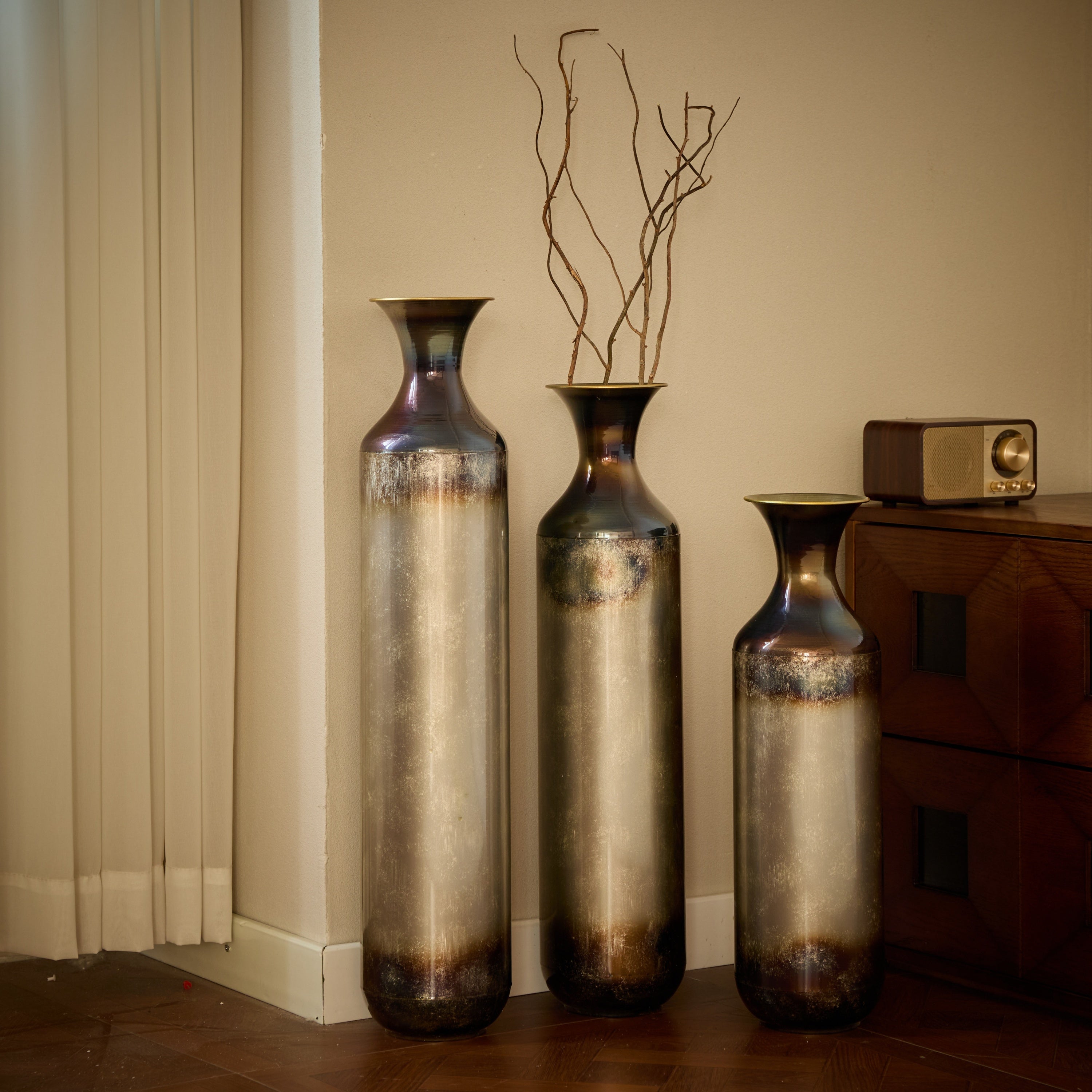 Modern Droplet-Shaped Floor Vase Set – Gold & White Glazed Metal Decorative Vases – 3-Piece Home Accent for Living Room or Entryway