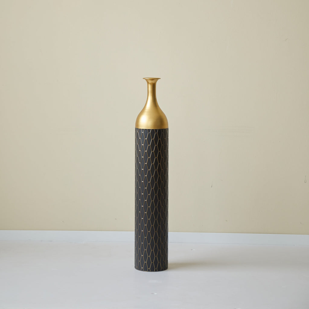 Elegant Floor Vase Set – Gold & Black Metal Decorative Vases – 3-Piece Set for Floral Display, Wedding & Gift Décor