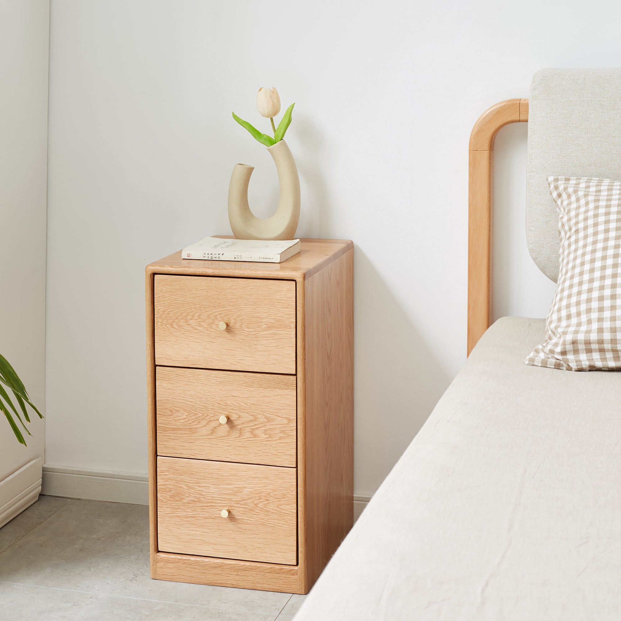 Modern Minimalist Solid Oak Bedside Table Storage Cabinet with Drawers in Oak Finish