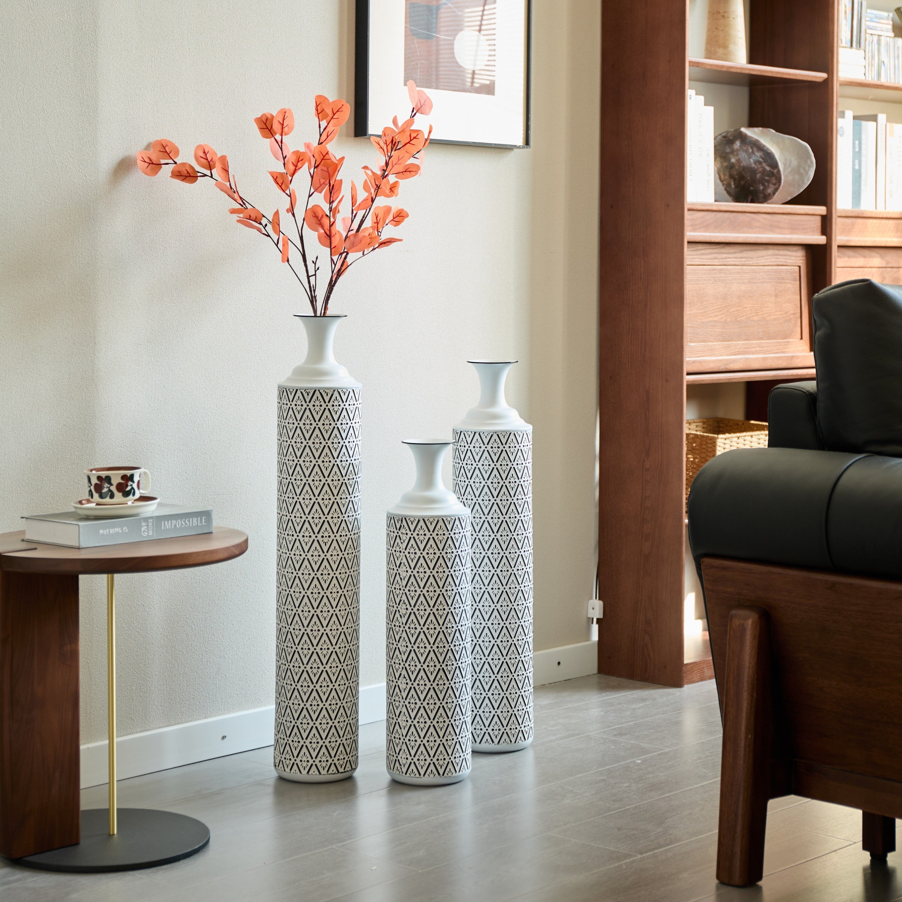 Modern Floor Vase Set – White & Black Metal Vases with Geometric Pattern – 3-Piece Home Decor Set in 24.8 in, 29.13 in & 33.85 in Heights