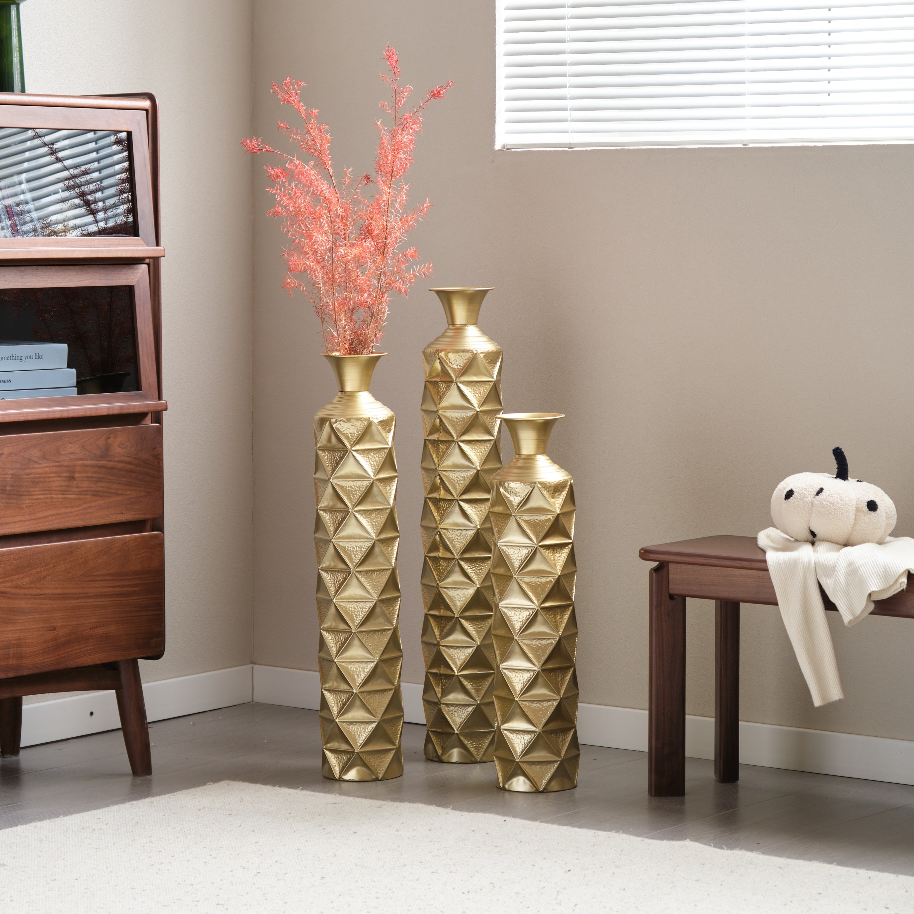 Metal Decorative Vase High Distress Metal Center Vase With 3D Triangle Pattern, Set Of 3 Vases for Home Decoration 33.5', 29.5', 25.2'High, Gold