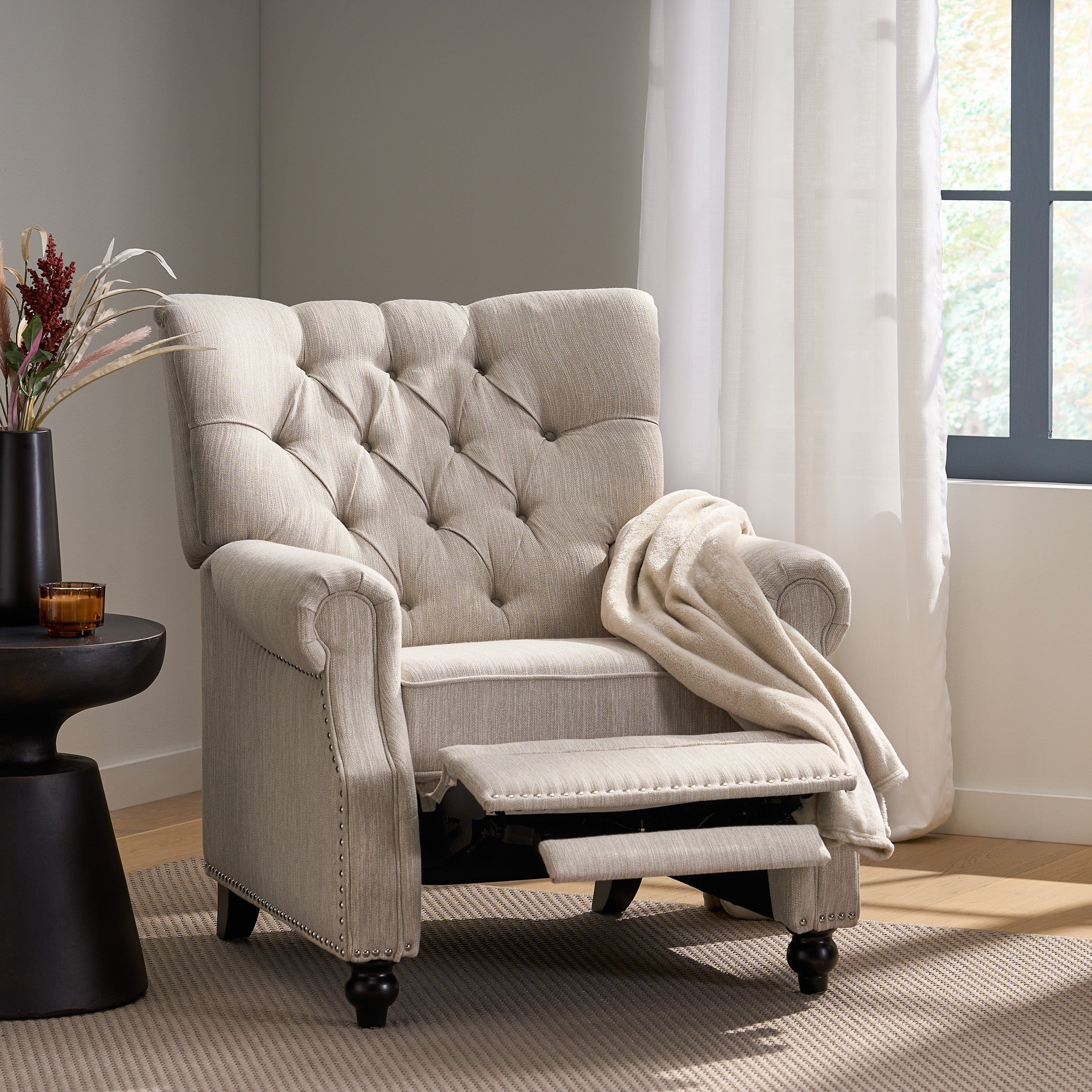 RECLINER CHAIR