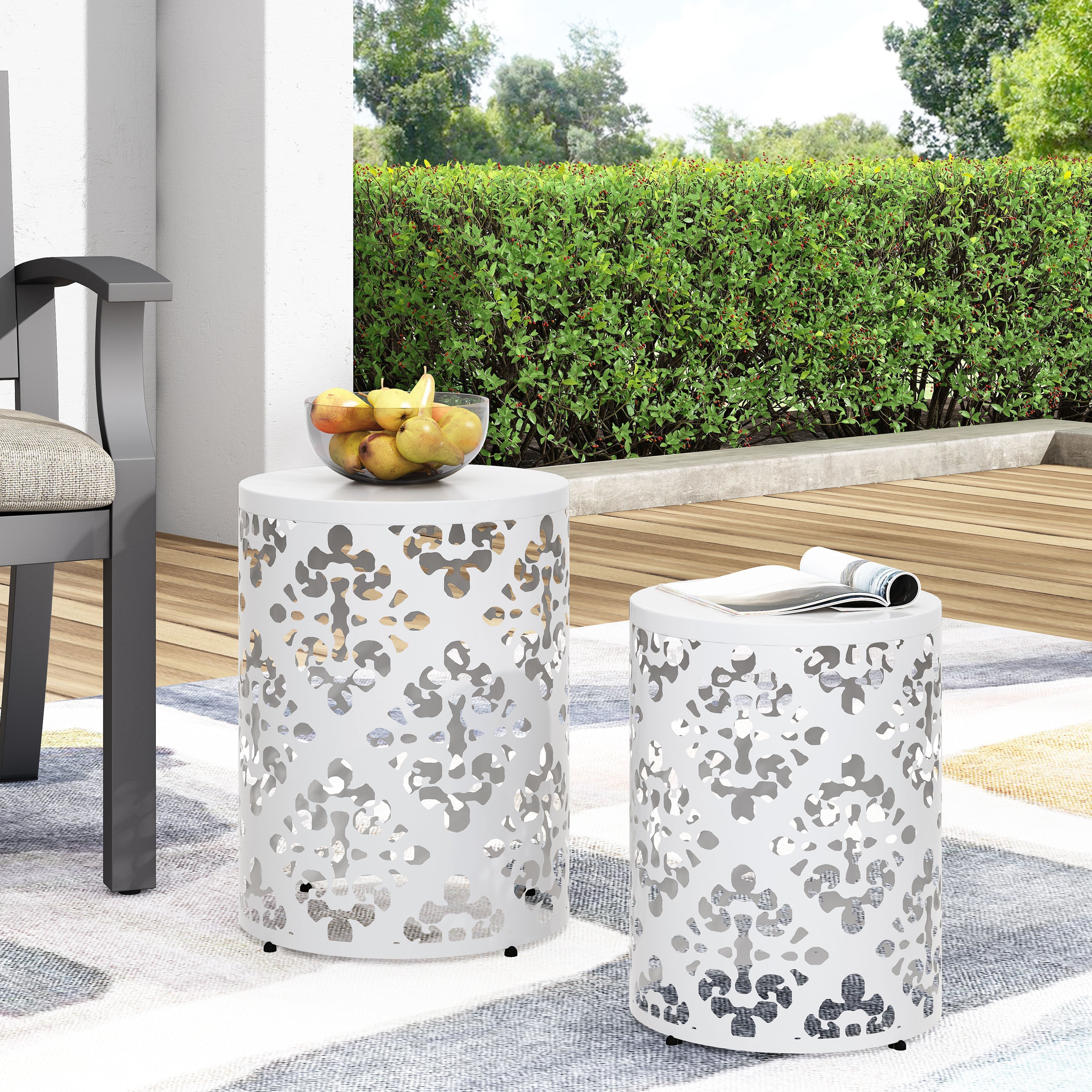 Modern Iron-Cut Design Metal End Table Set of 2 in White