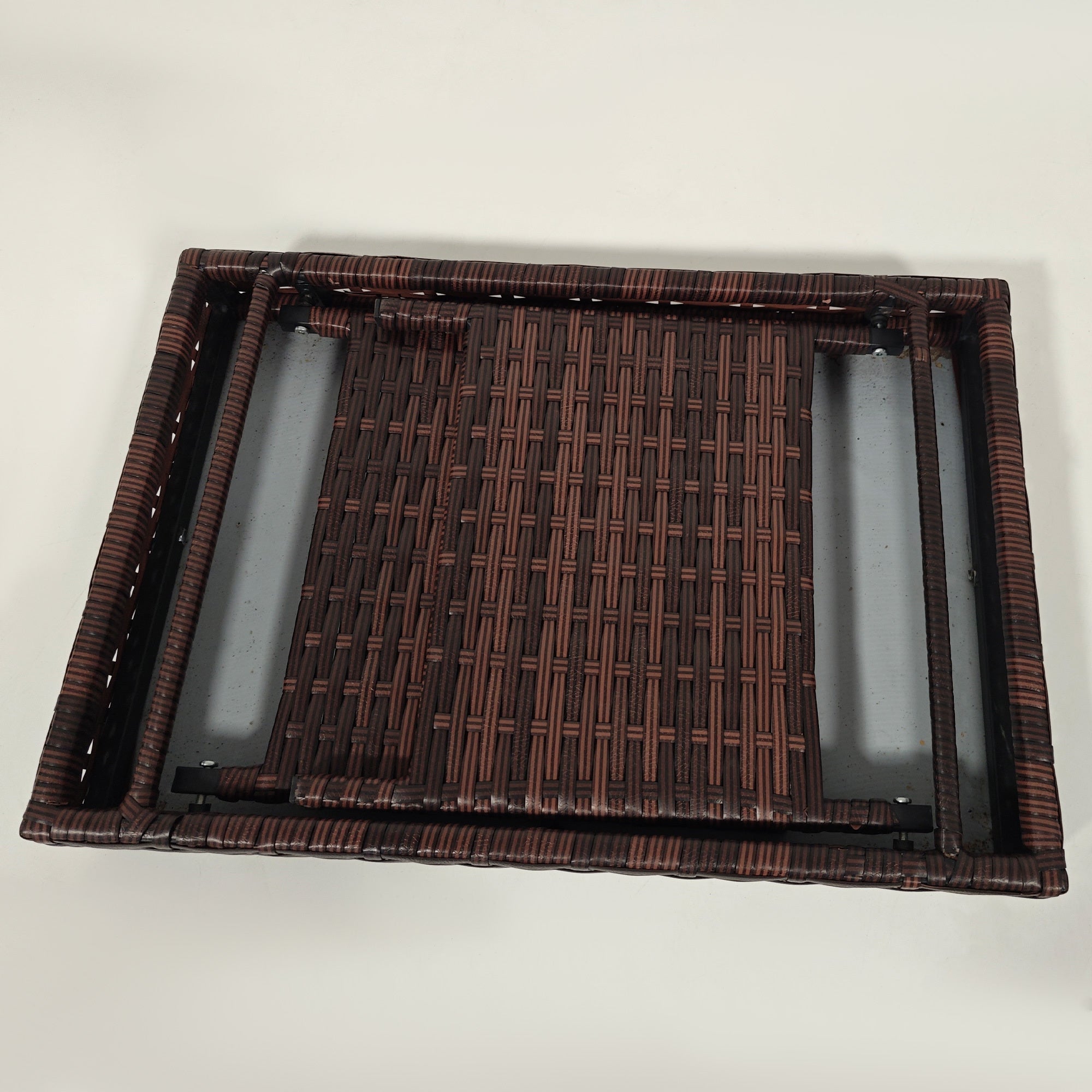 Outsunny Folding Rattan Side Table, Outdoor End Table, Hand Woven PE Rattan Coffee Table for Balcony, Backyard, Garden, Lawn, Courtyard, Brown
