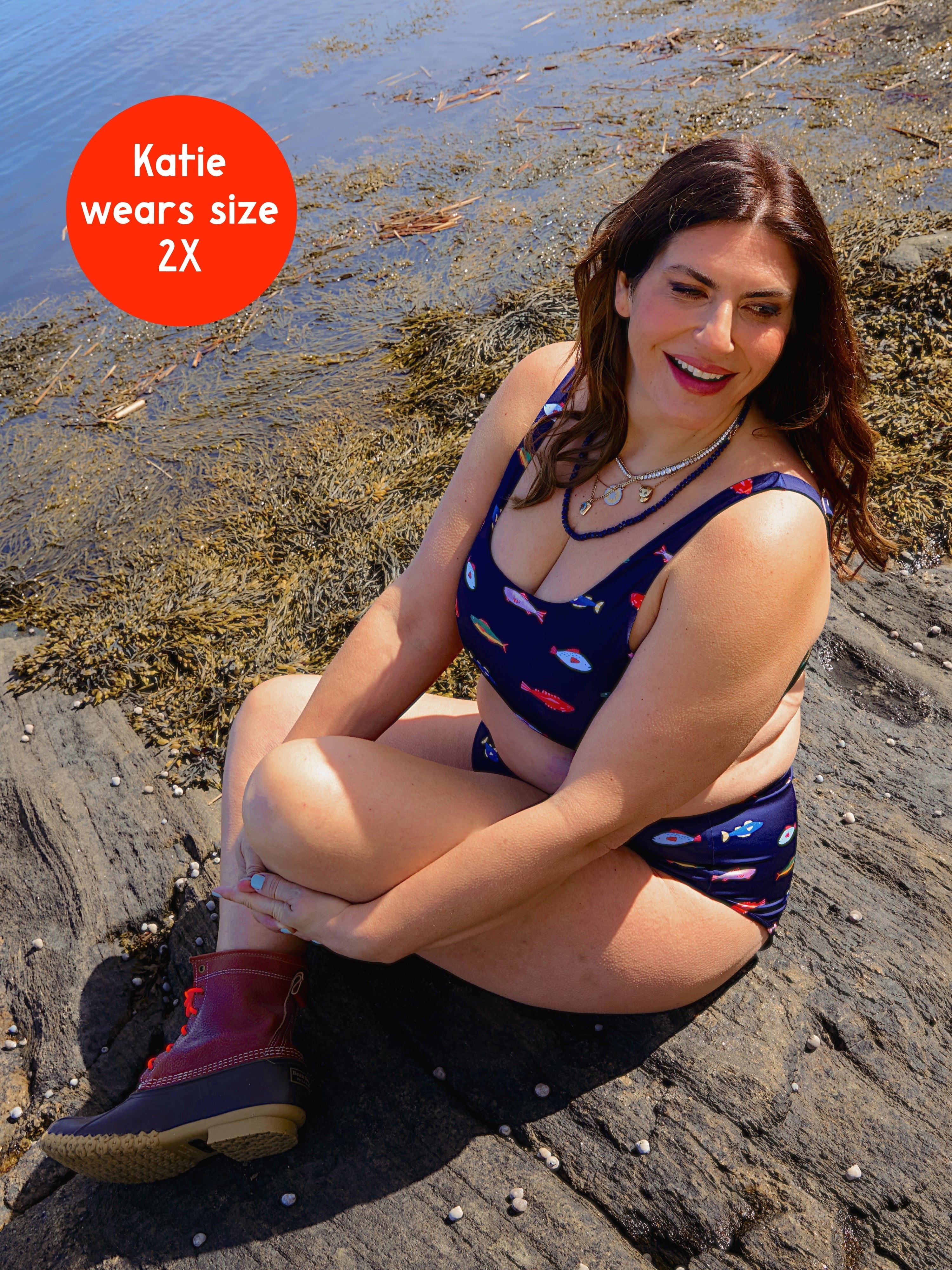 Scoop Top in Harbor