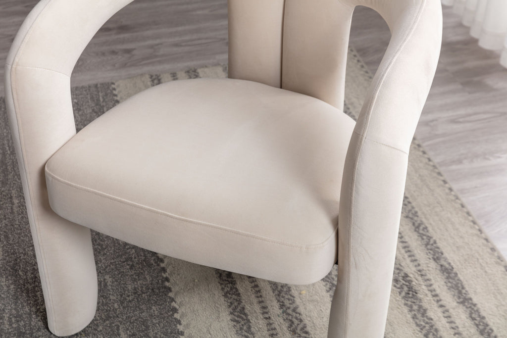 Contemporary Designed Velvet Fabric Upholstered Accent/Dining Chair /Barrel Side Chairs Kitchen Armchair for Living Room set of 2 (Beige Velvet)