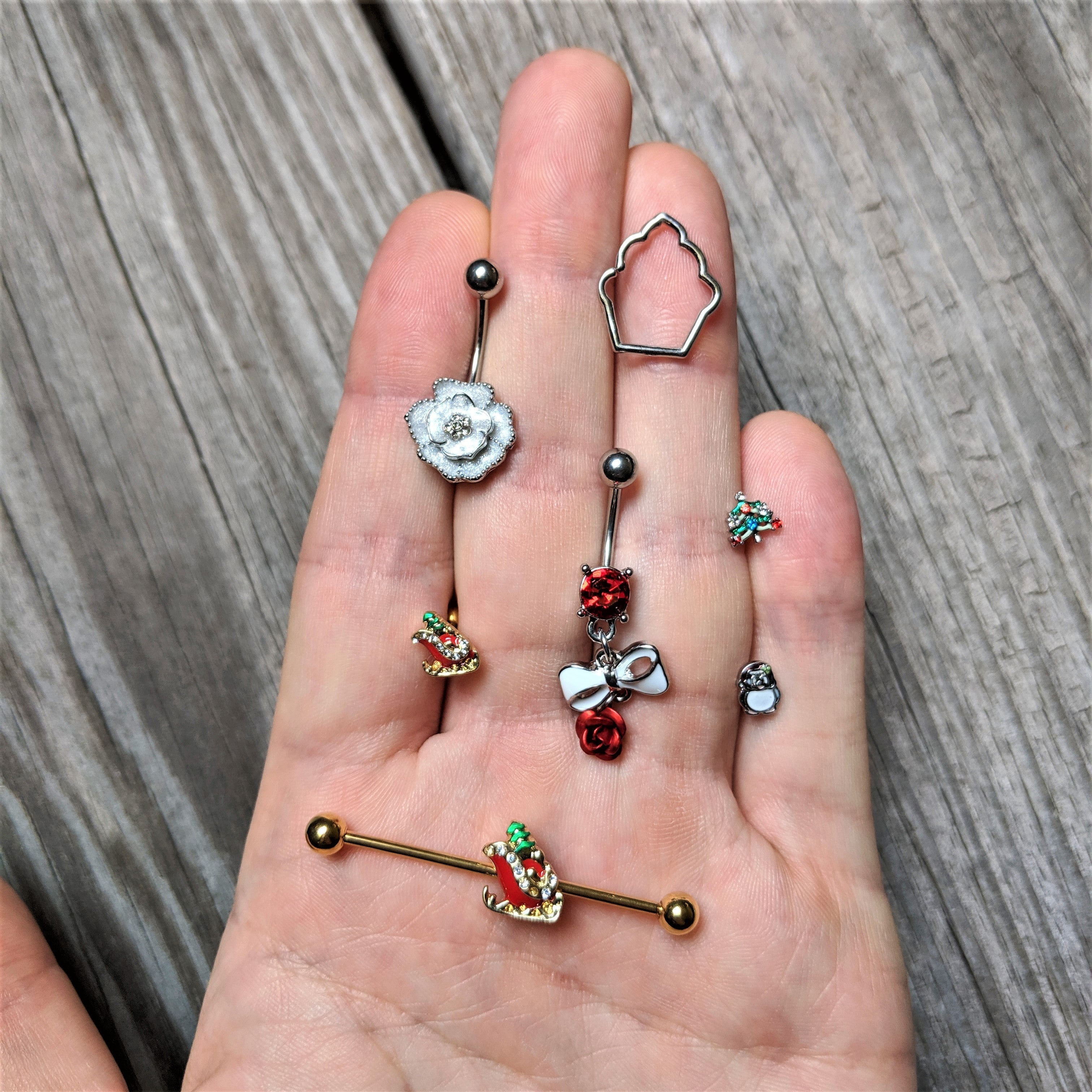 16G 1/4 Clear Gem Gold Tone Christmas Sleigh Cartilage Tragus