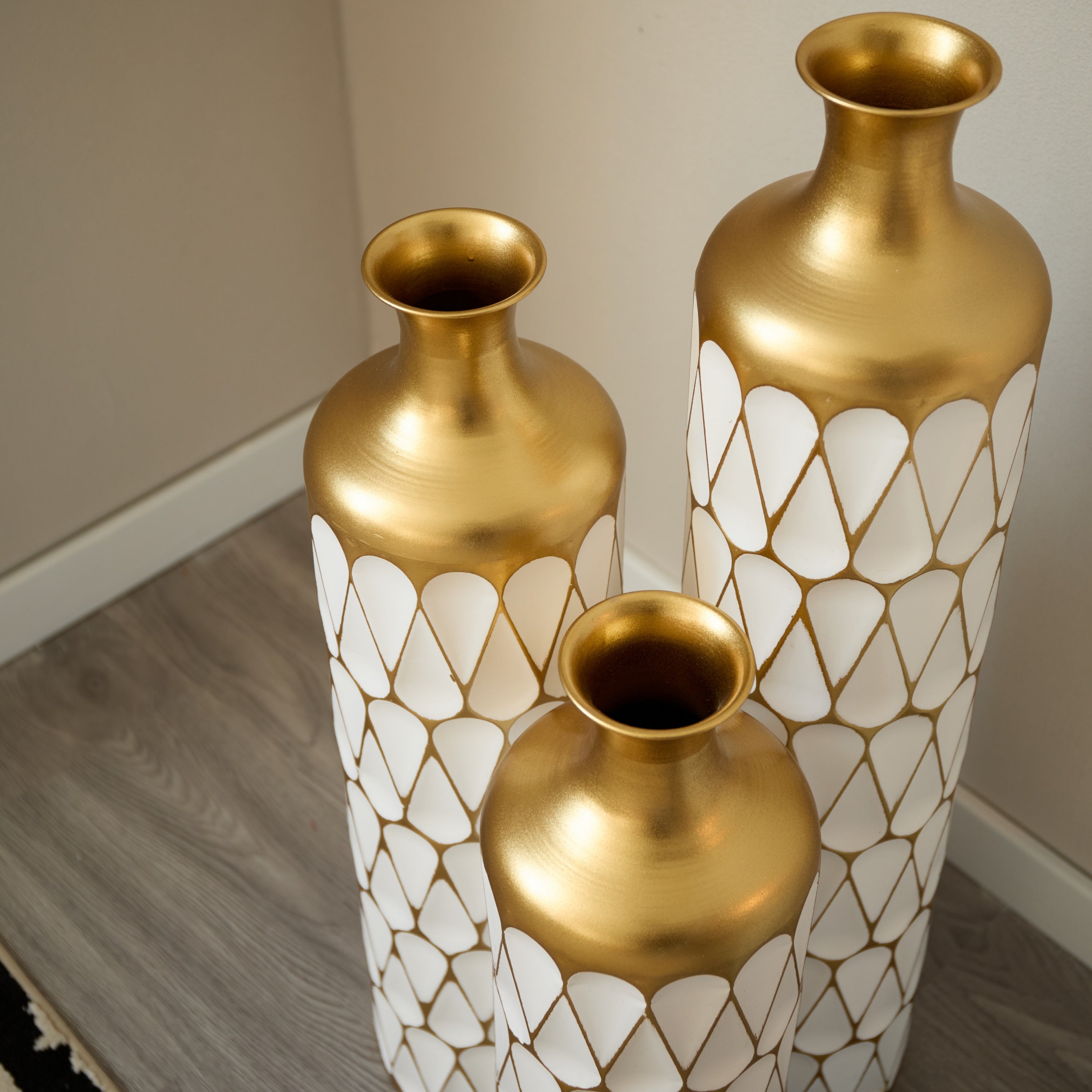 Floor Metal Vase Modern Style Decoration Home Droplet Shaped White Metal Vase 3-piece Set Gorgeous Home Decoration Large Glazed Metal Vase