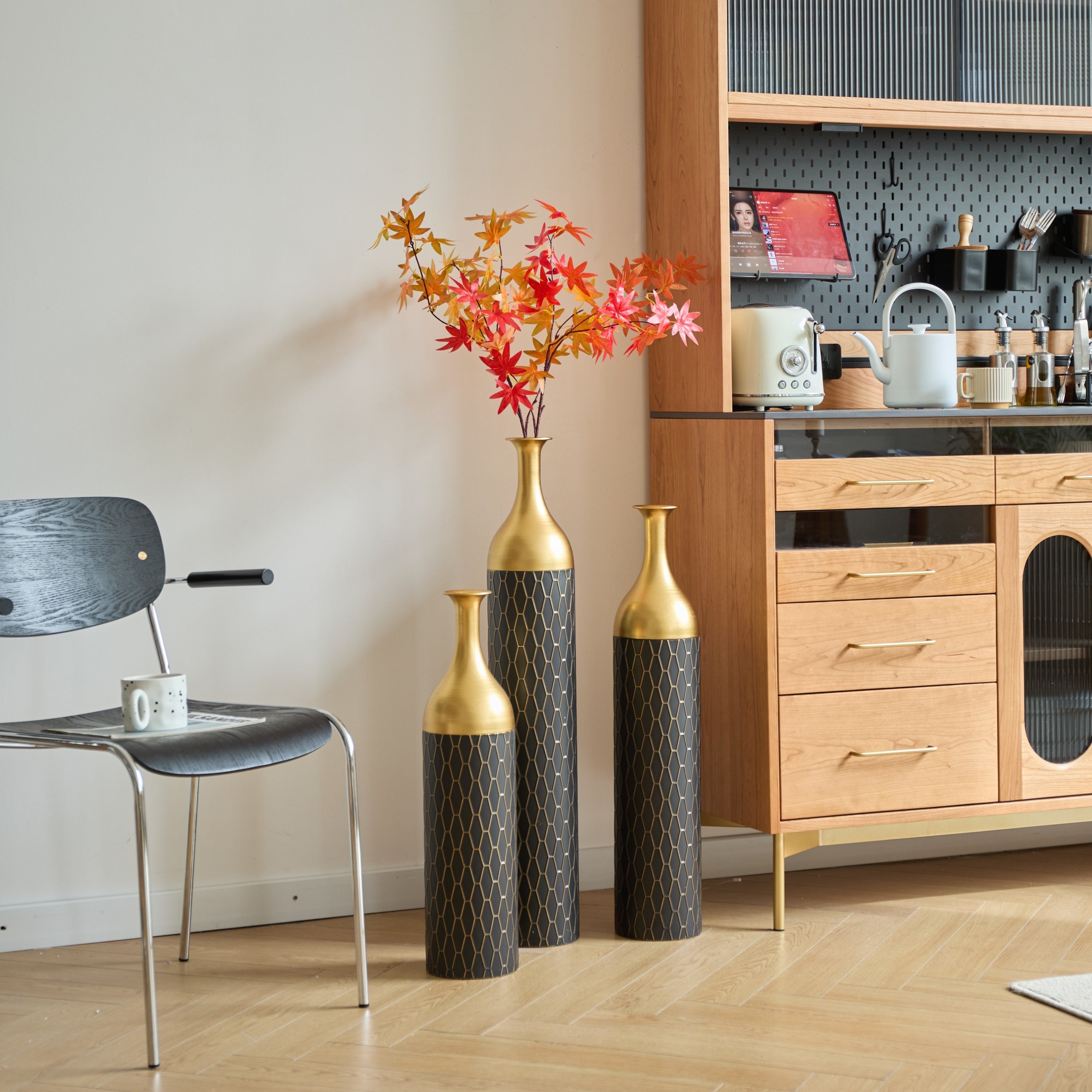 Elegant Floor Vase Set – Gold & Black Metal Decorative Vases – 3-Piece Set for Floral Display, Wedding & Gift Décor