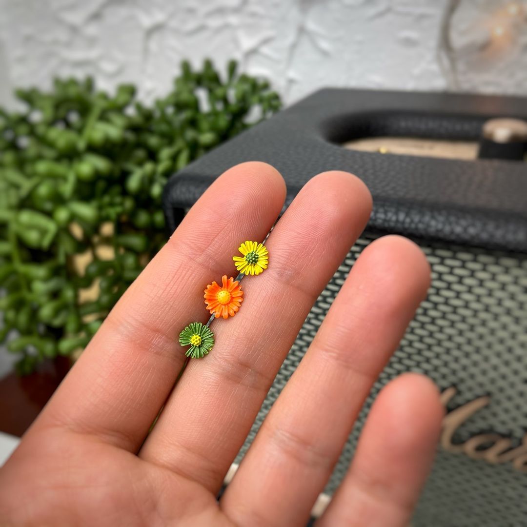 16G 5/16 Yellow Daisy Flower Labret Monroe Tragus
