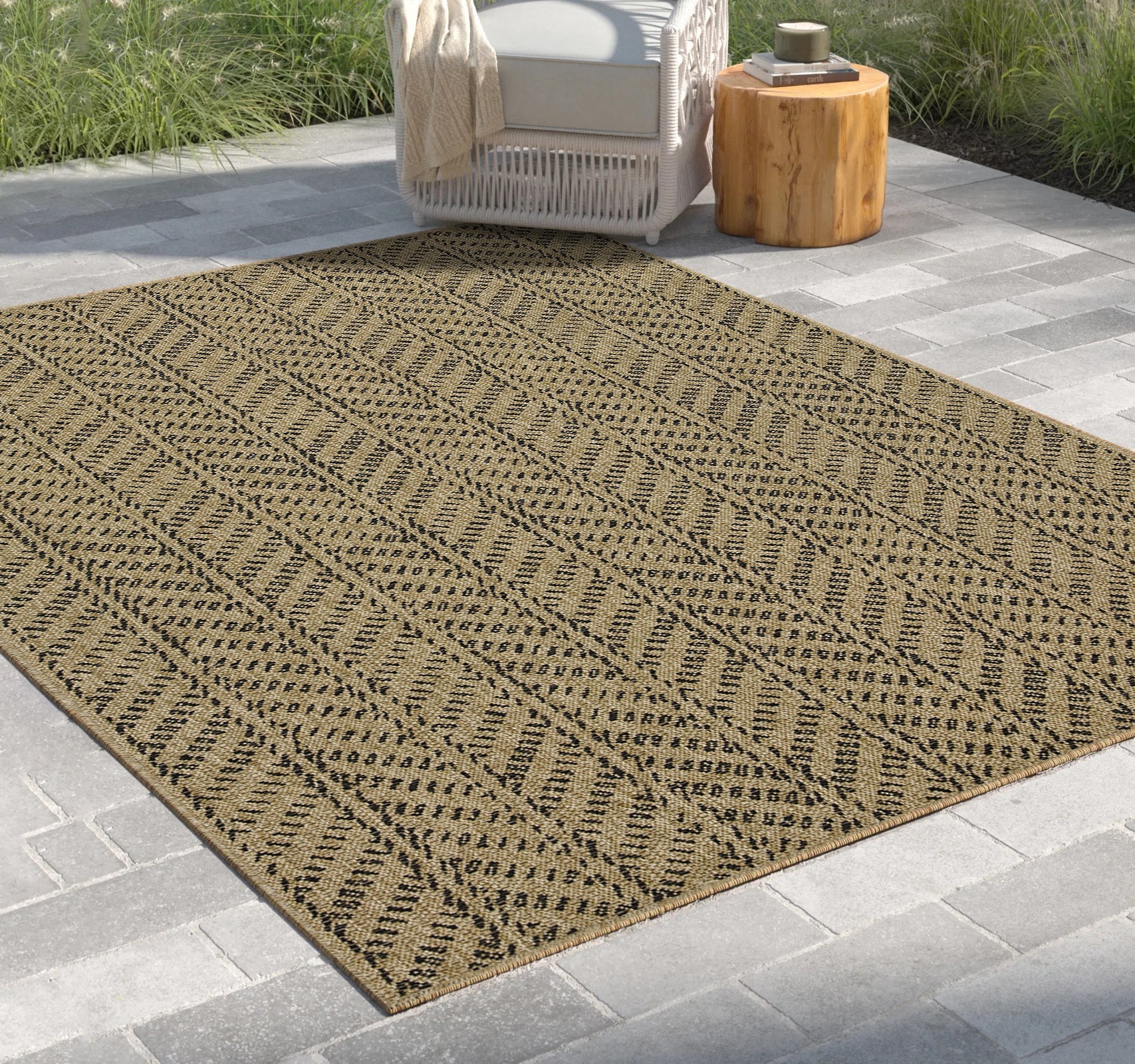 Earth GC_NTL1012 Jute/Black 2 ft. 7 in. x 7 ft. 3 in. Indoor/Outdoor Area Rug