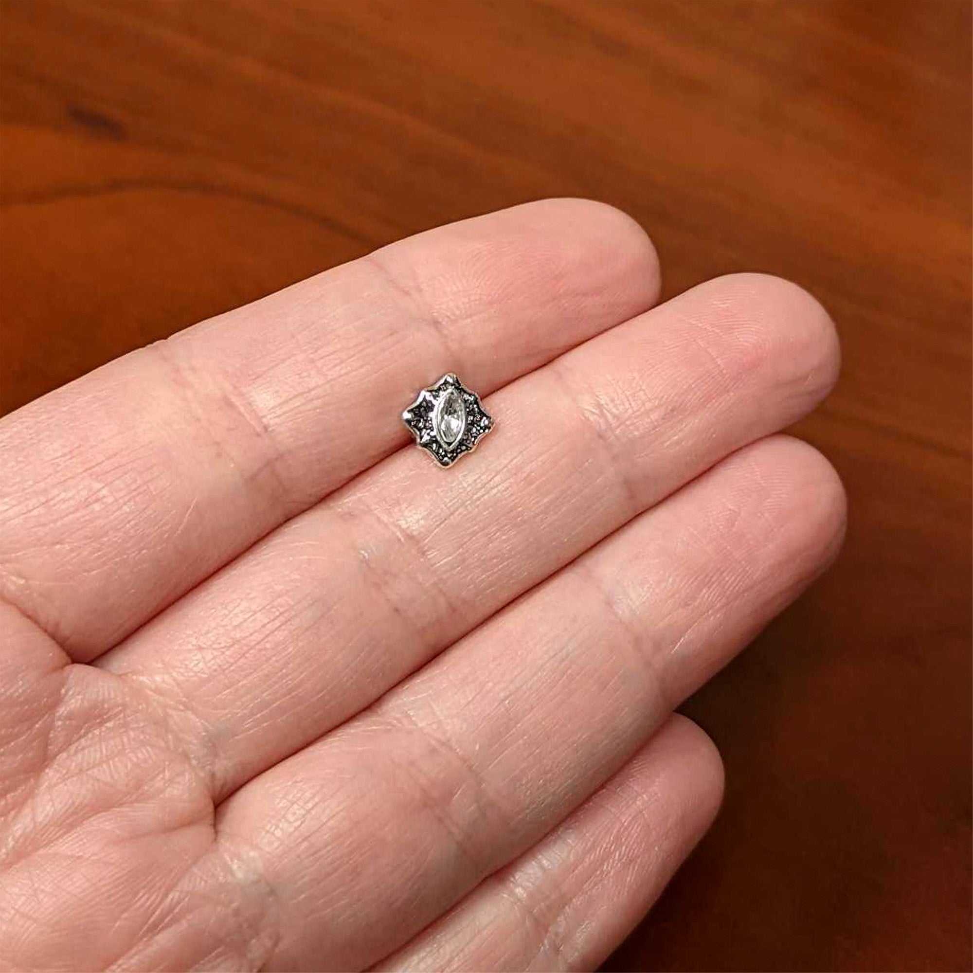 16G 1/4 Clear Gem Rhombus Retro Cartilage Tragus Earring
