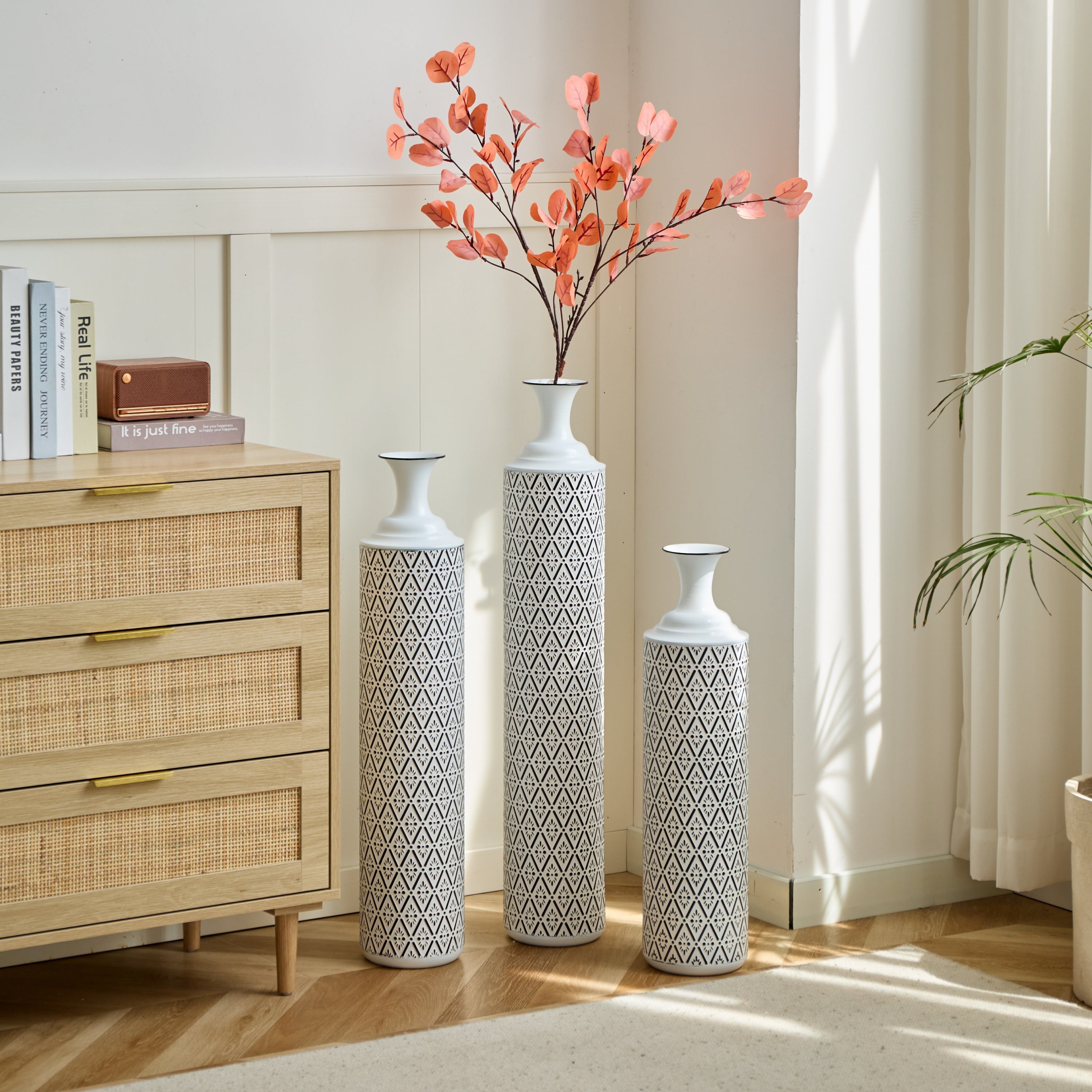 Modern Floor Vase Set – White & Black Metal Vases with Geometric Pattern – 3-Piece Home Decor Set in 24.8 in, 29.13 in & 33.85 in Heights
