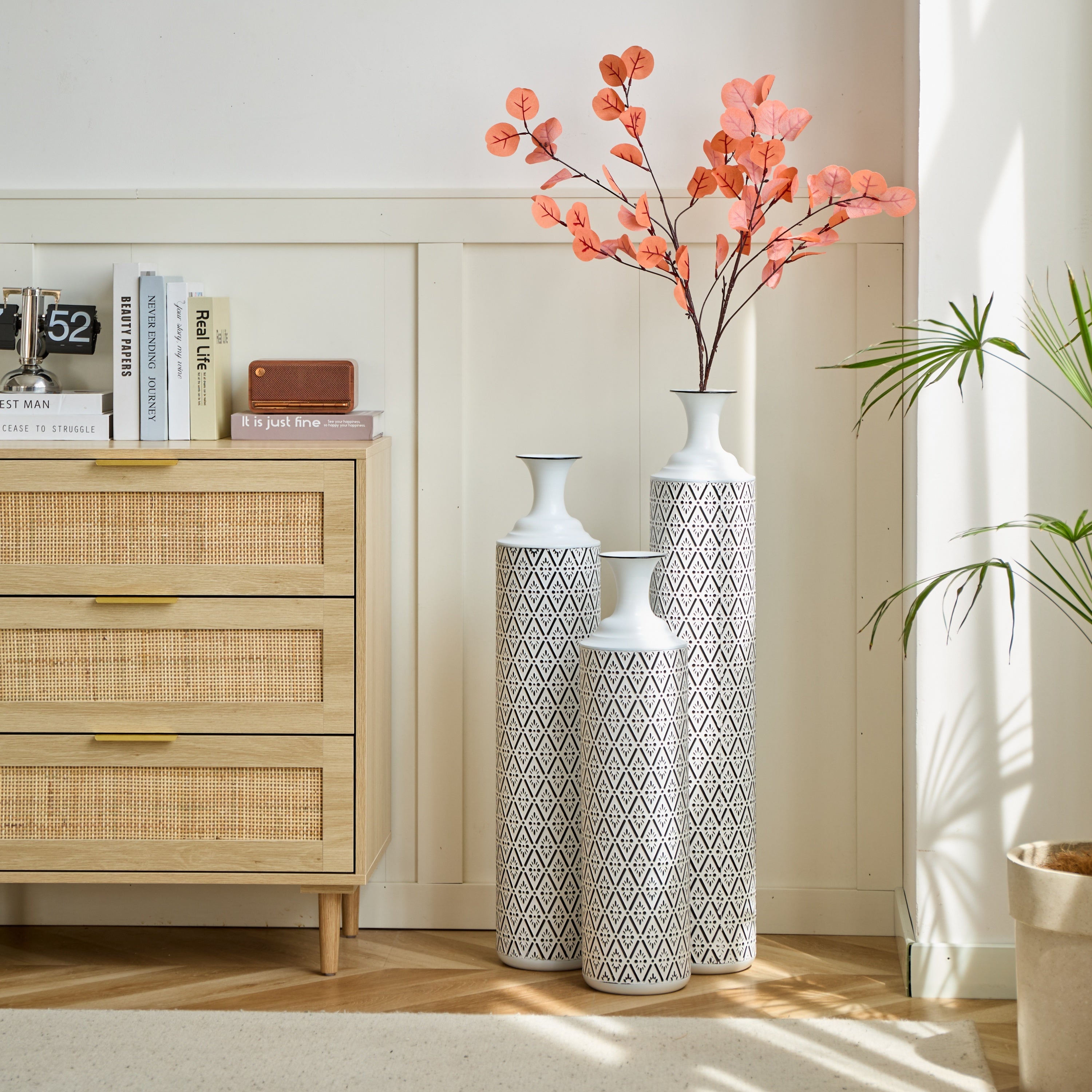 Modern Floor Vase Set – White & Black Metal Vases with Geometric Pattern – 3-Piece Home Decor Set in 24.8 in, 29.13 in & 33.85 in Heights