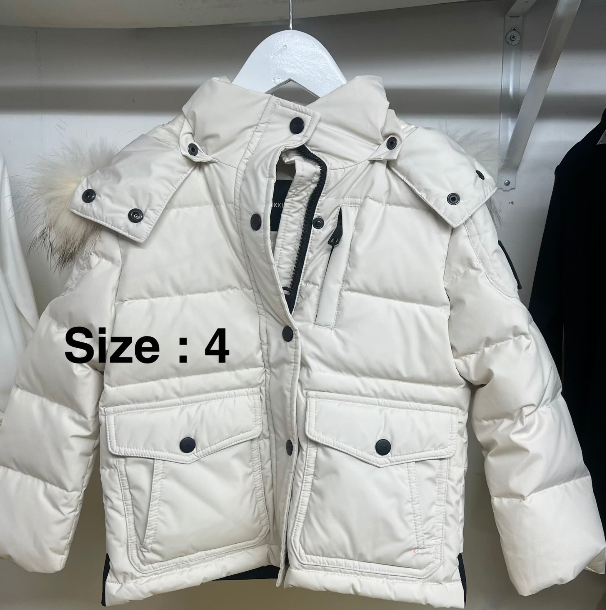 Mikkloe girls white jacket with fur