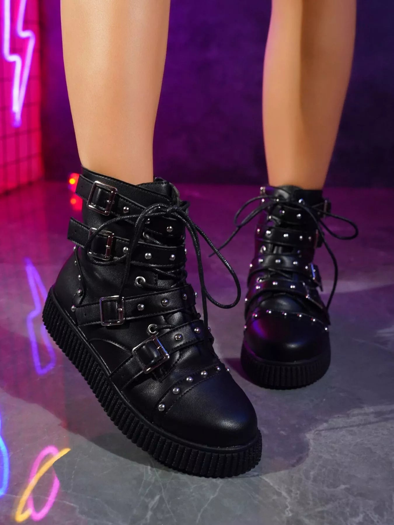 Round Toe Platform Boots