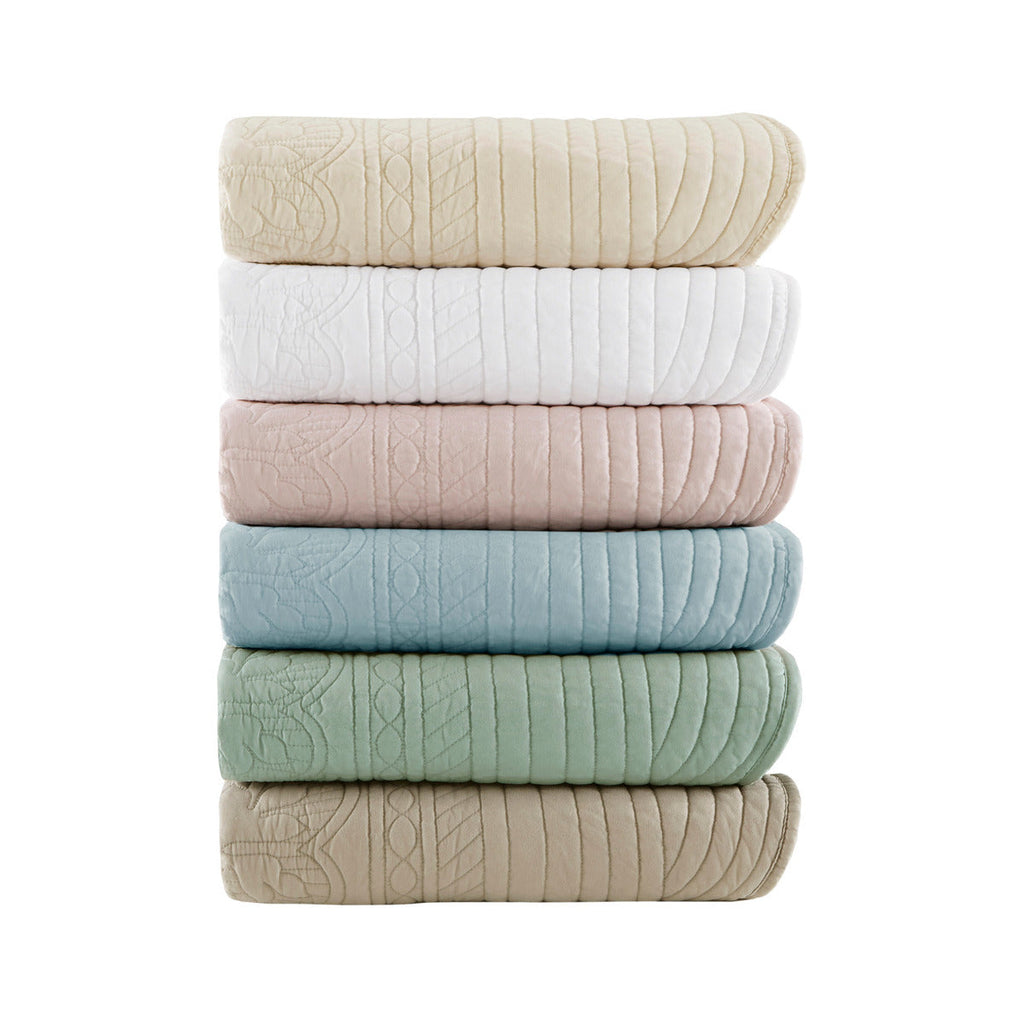 Oversized Quilted Throw with Scalloped Edges Blue 60x72'