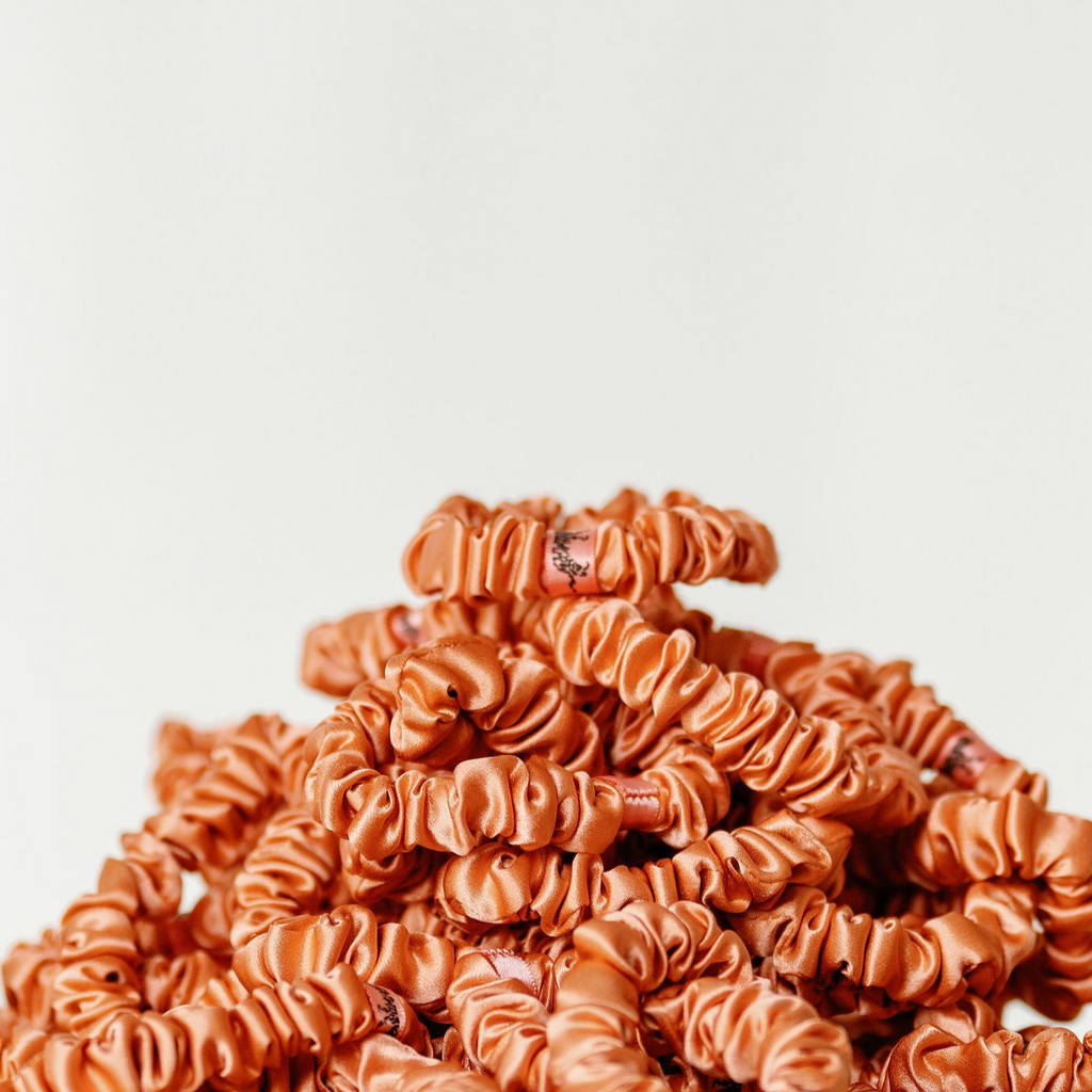 Organic Silk Small Scrunchie Peachy Coral