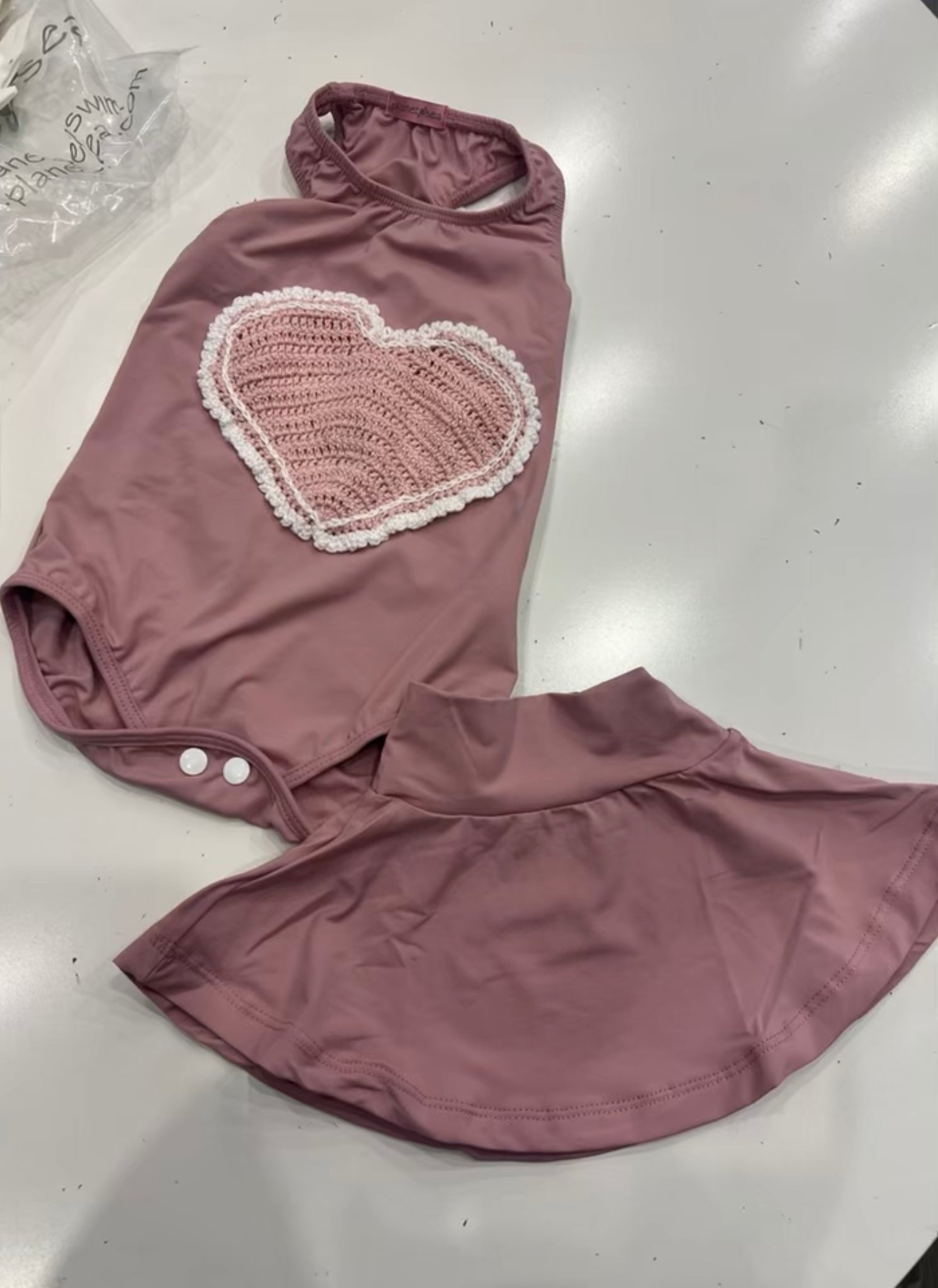 Planet Sea- Pink Crochet Heart 1PC