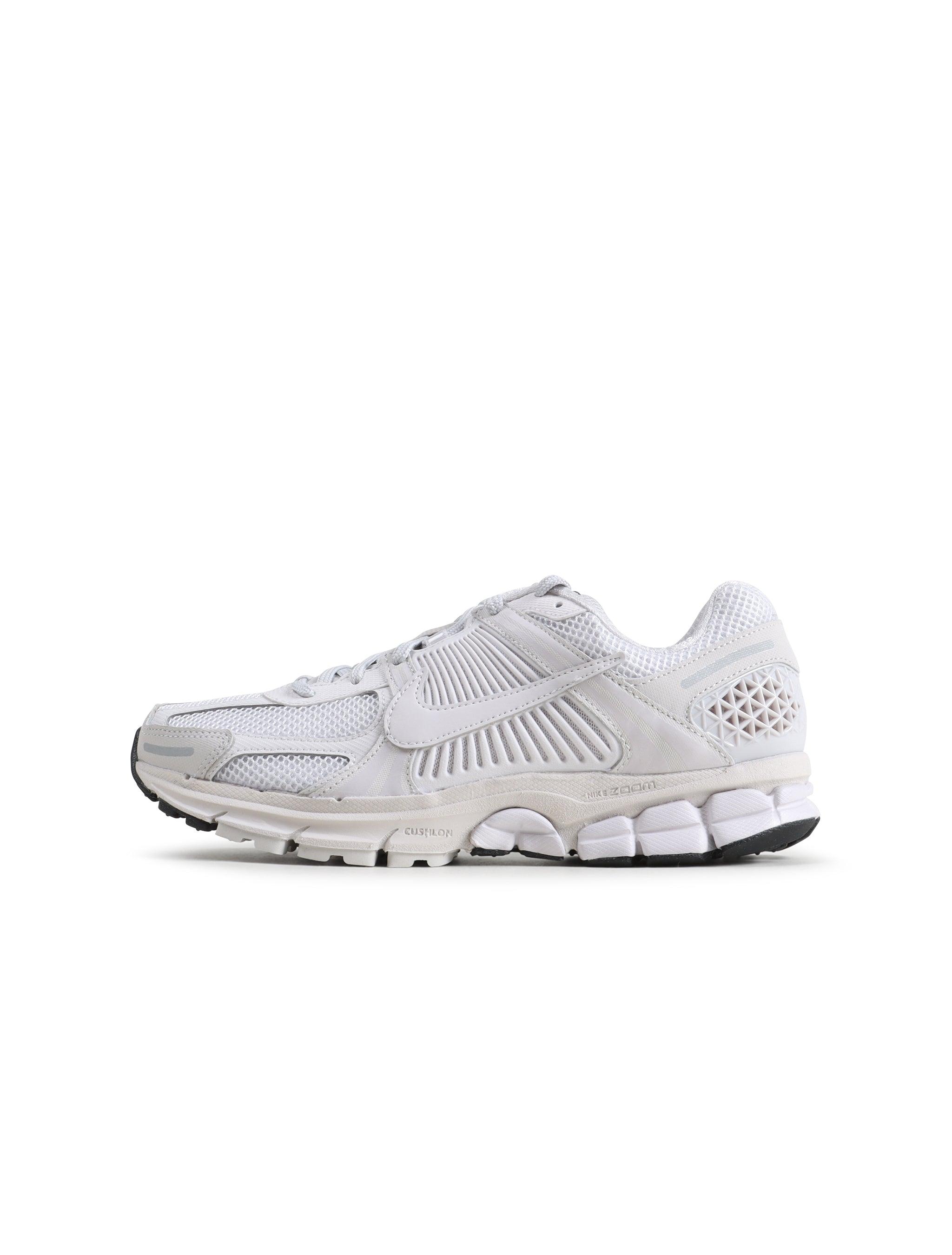 Nike Womens Zoom Vomero 5 - Triple White