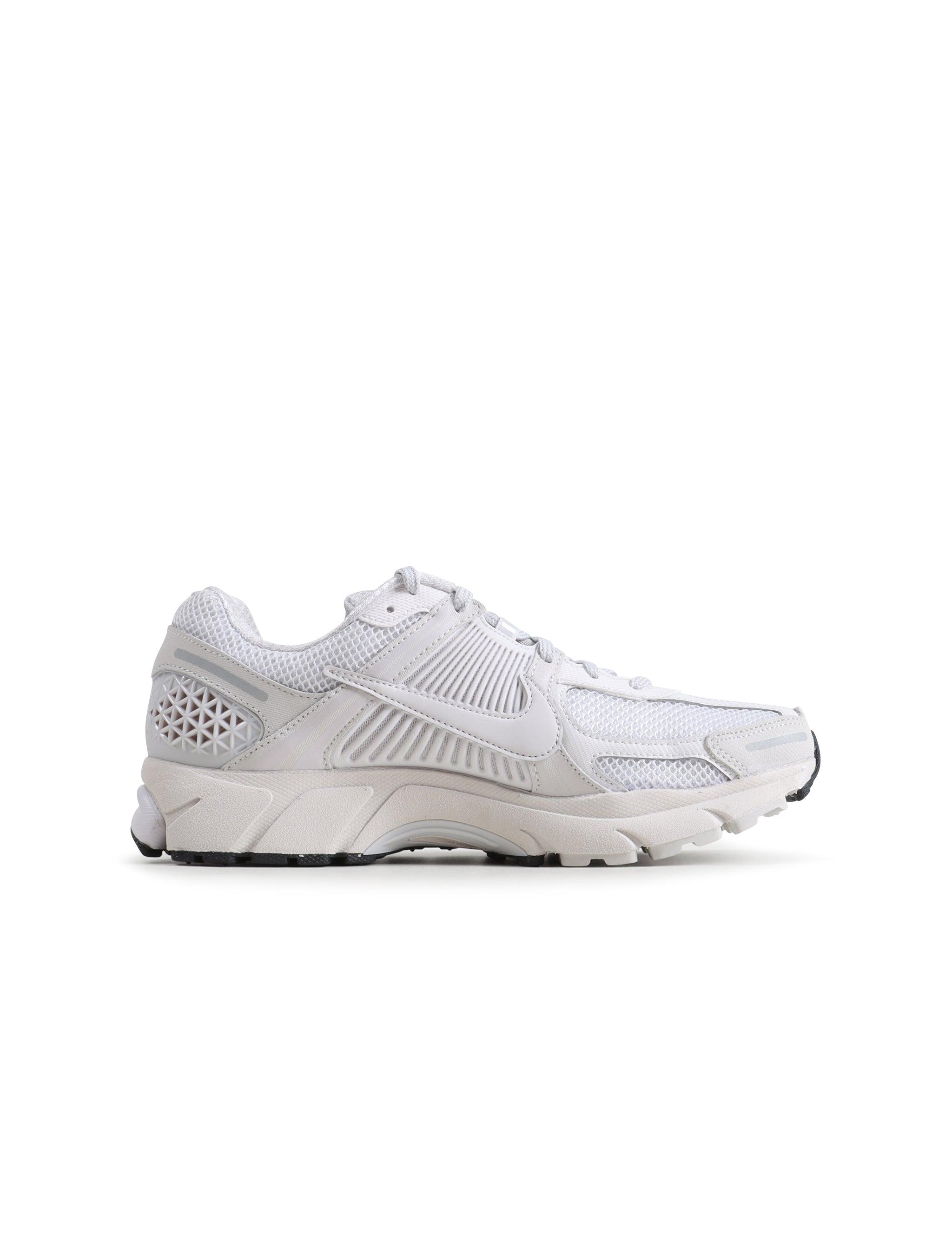 Nike Womens Zoom Vomero 5 - Triple White