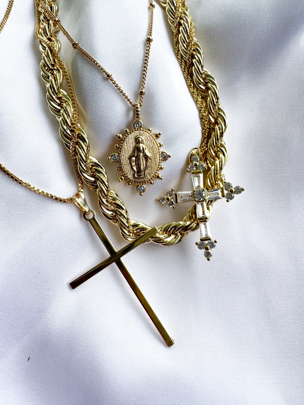 Lady Lourdes Pendant - Gold