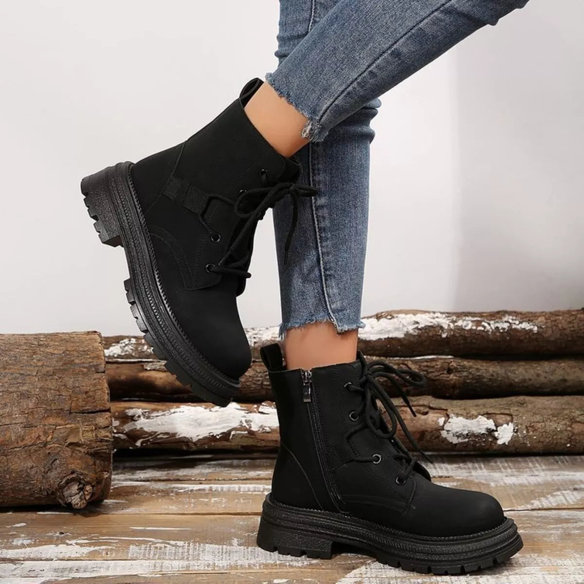 Round Toe Lace Up Platform Boots