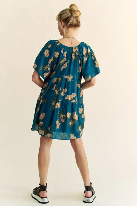 Davi & Dani Floral Print Short Bell Sleeve Pleated Mini Dress