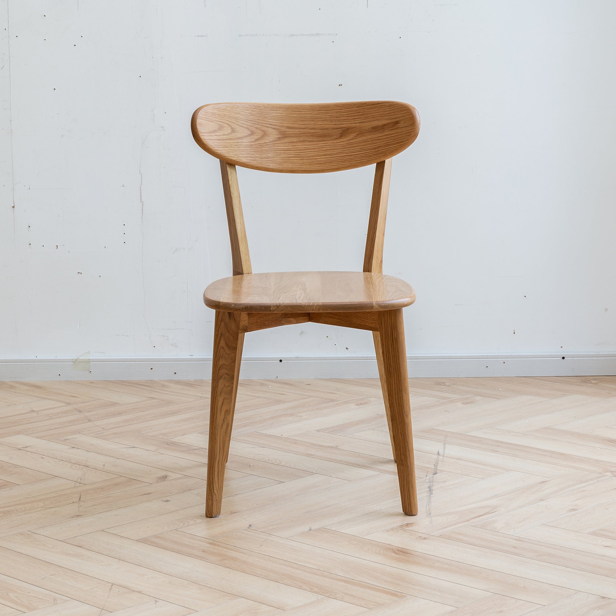 FAS Grade Oak Dining Chair Natural Wood Made in North America Solid and Simple Design 46.5 * 54 * 80cm