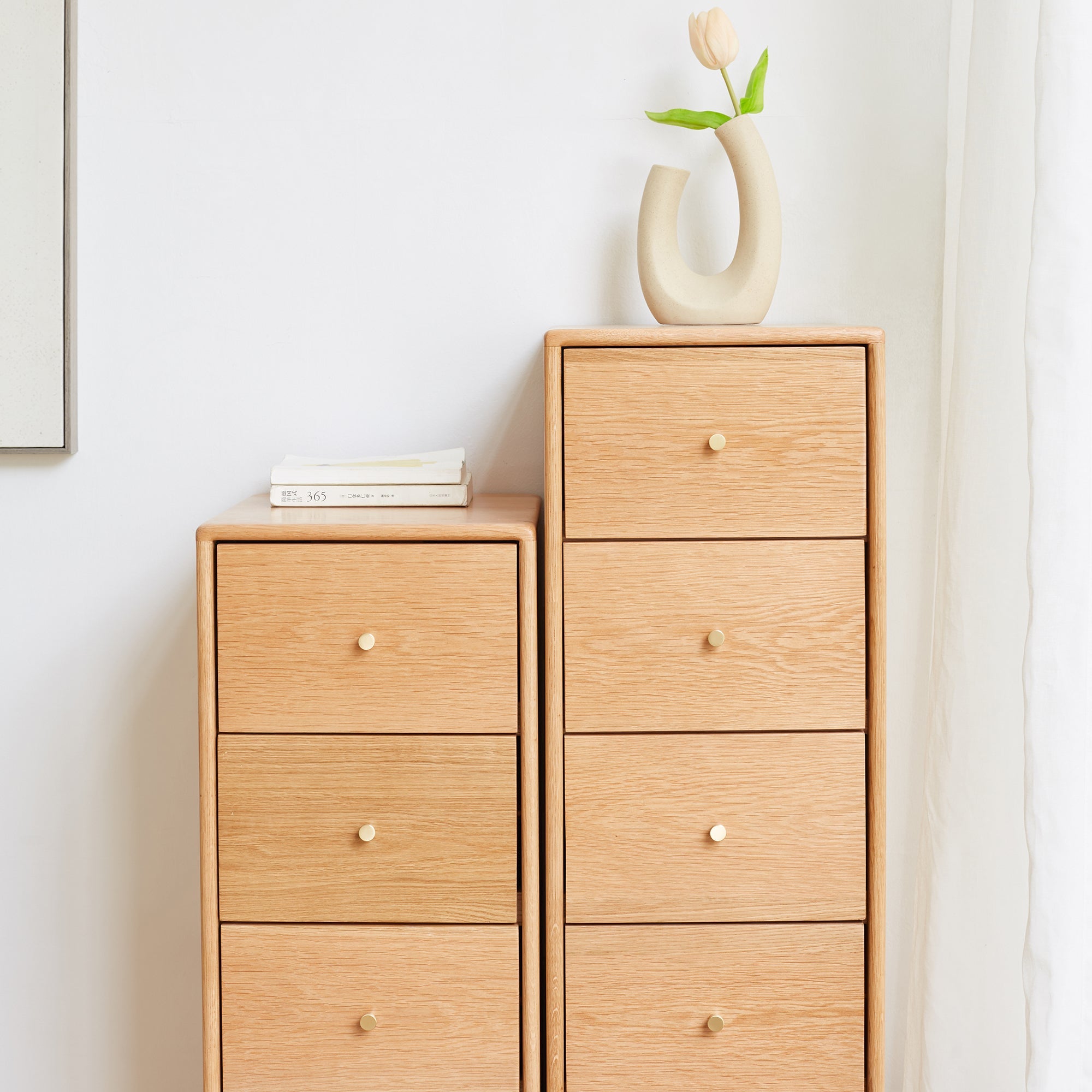 Modern Minimalist Solid Oak Bedside Table Storage Cabinet with Drawers in Oak Finish