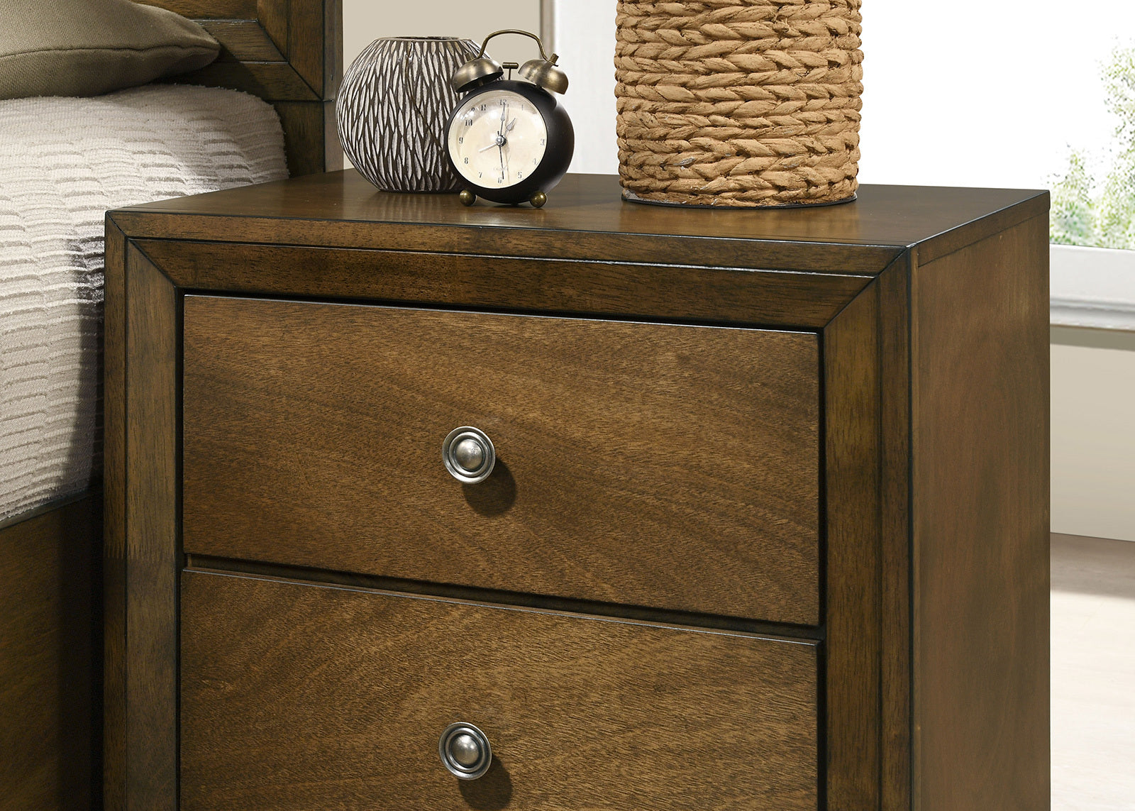 Walnut Color Transitional Style Queen Size Bed 2x Nightstands 3pc Set Bedroom Furniture Metal Knobs