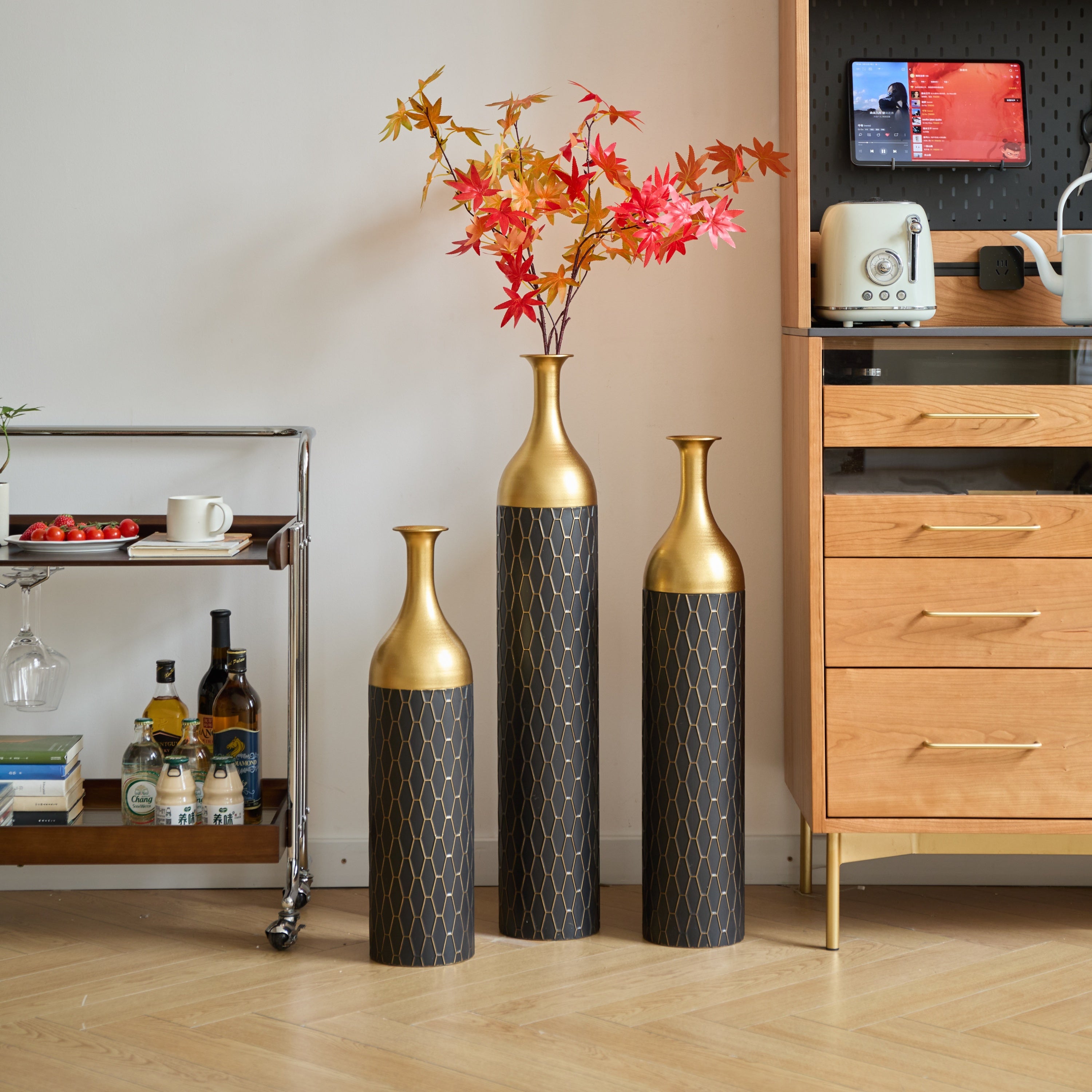 Elegant Floor Vase Set – Gold & Black Metal Decorative Vases – 3-Piece Set for Floral Display, Wedding & Gift Décor