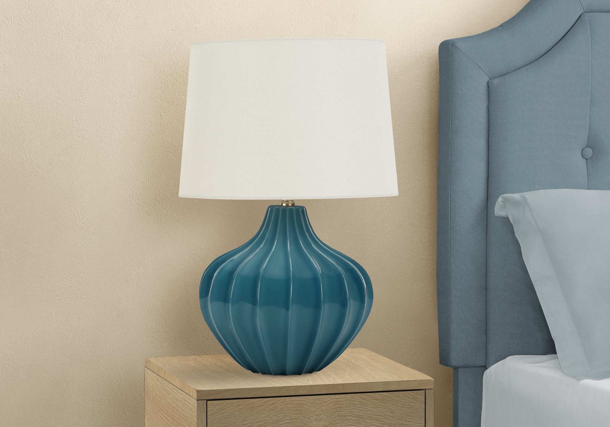 Lighting, 24'h, Table Lamp, Blue Ceramic, Ivory / Cream Shade, Transitional