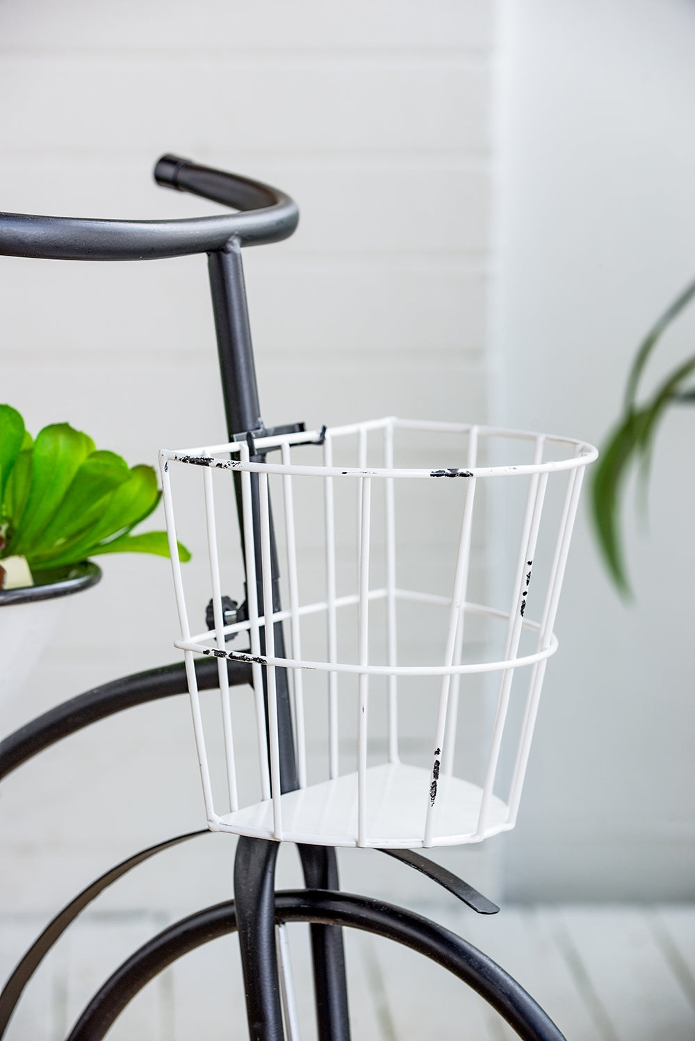 38.5x14.5x25.5' Black and White Bicycle Plant Stand Planter