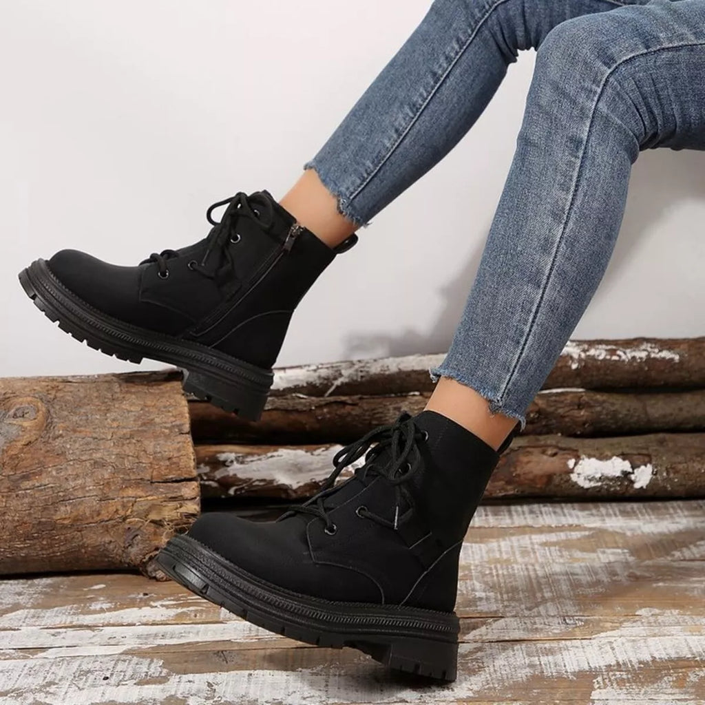 Round Toe Lace Up Platform Boots