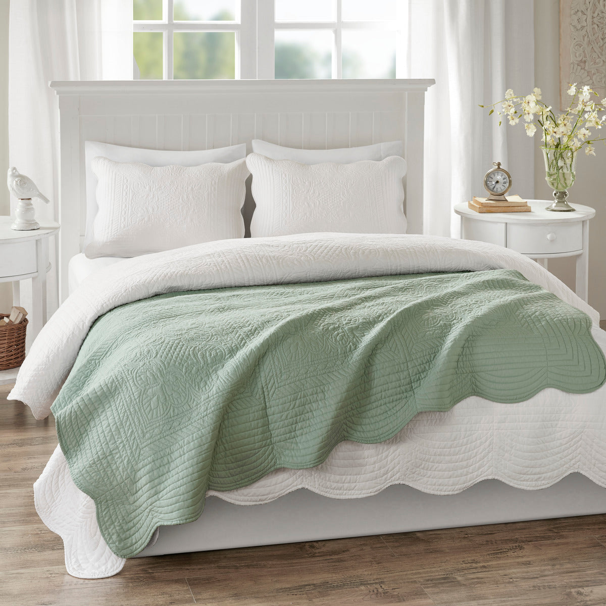 Oversized Quilted Throw with Scalloped Edges Seafoam 60x72'