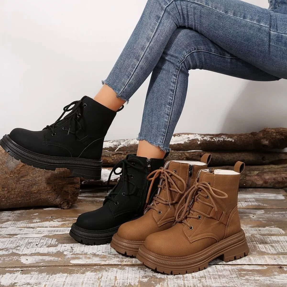 Round Toe Lace Up Platform Boots