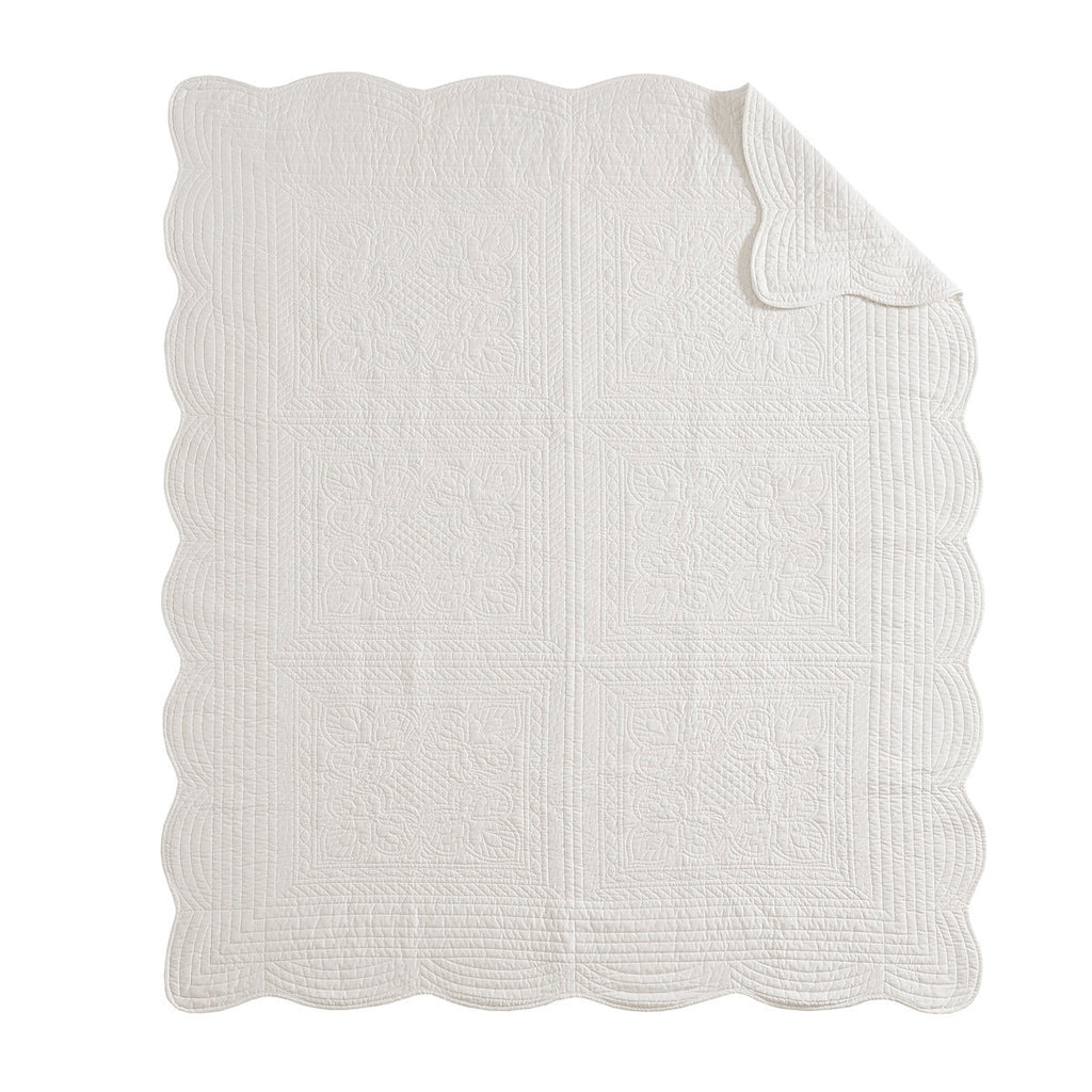 Oversized Quilted Throw with Scalloped Edges White 60x72'