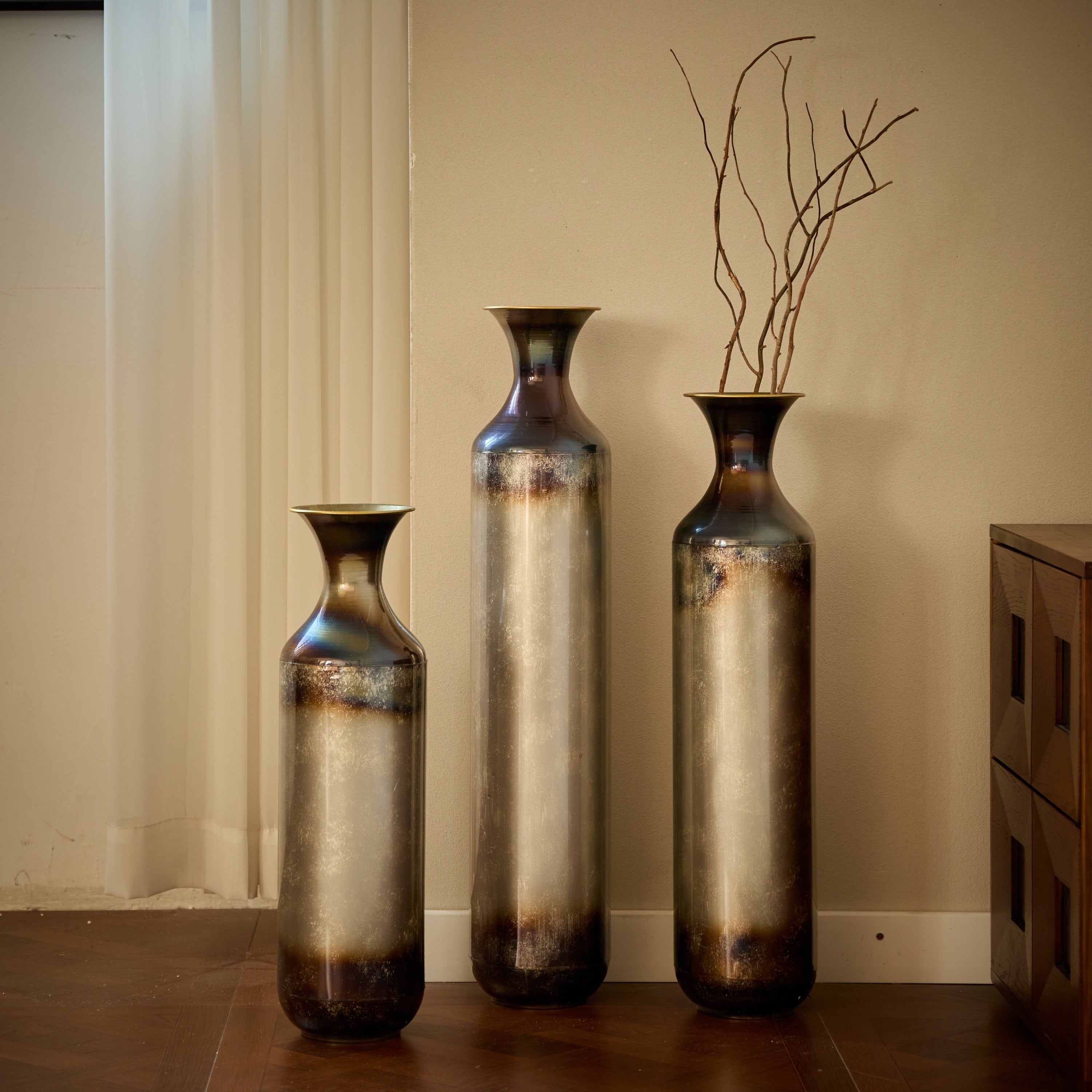 Modern Droplet-Shaped Floor Vase Set – Gold & White Glazed Metal Decorative Vases – 3-Piece Home Accent for Living Room or Entryway