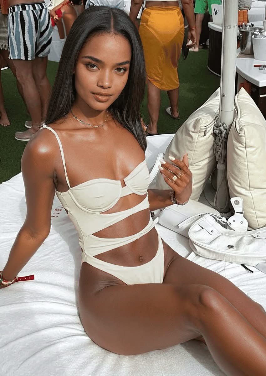 Hollow-Out One-Piece Swimsuit